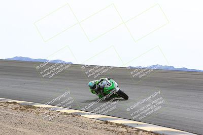 media/Feb-27-2022-CVMA (Sun) [[a3977b6969]]/Race 6 500 Supersport-350 Supersport (Holeshot)/